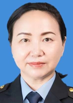 易喜红>